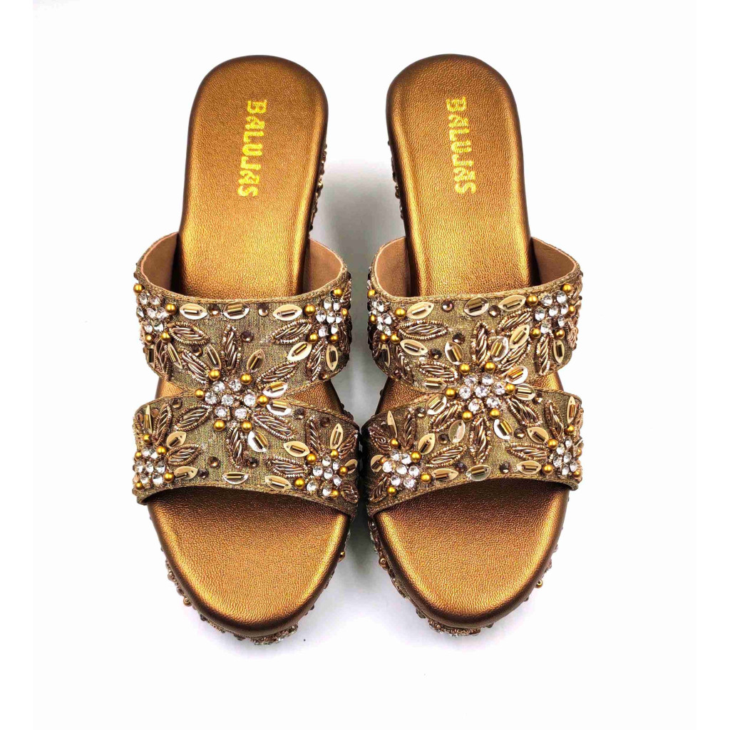 86-13: Balujas Antic Wedge Heel Slipper