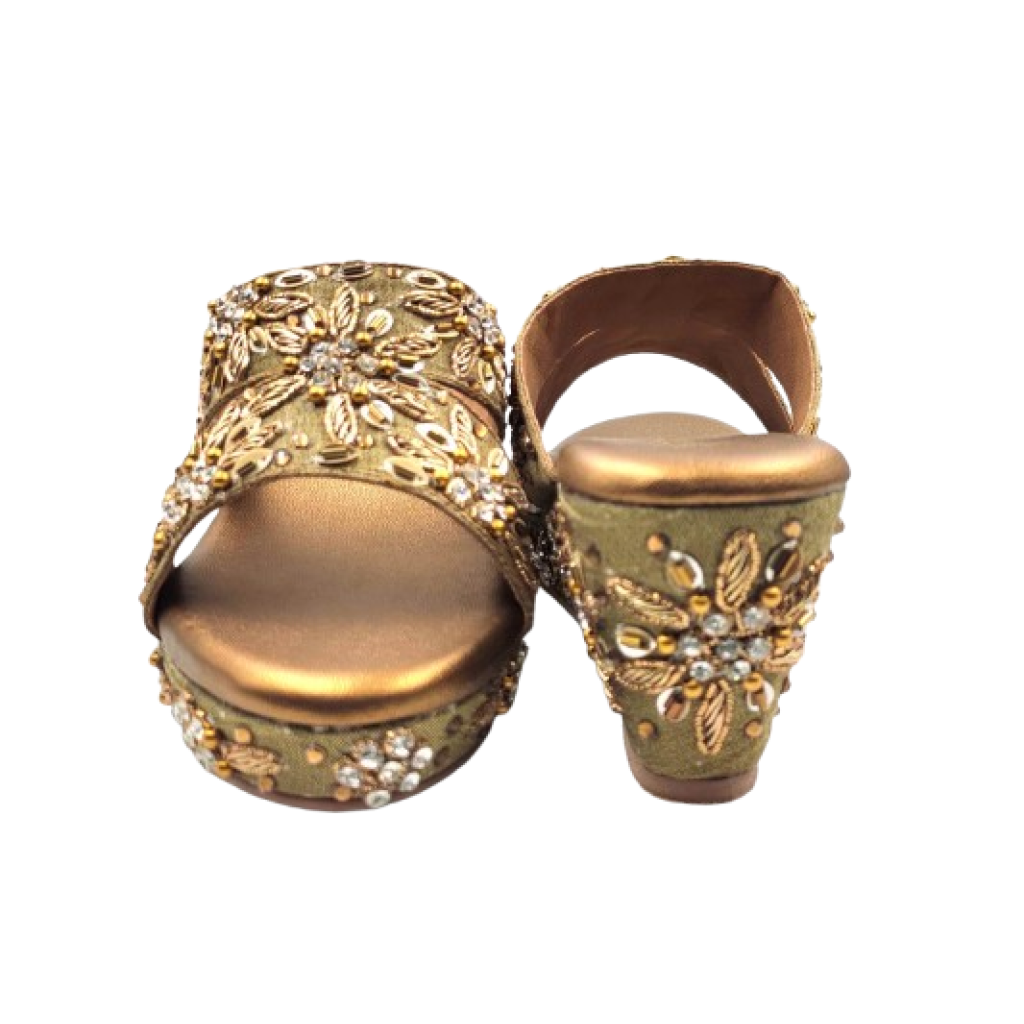 86-13: Balujas Antic Wedge Heel Slipper