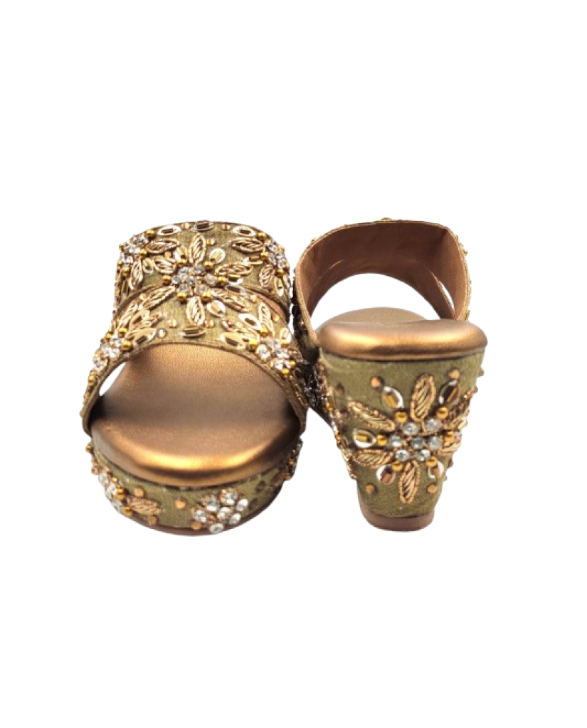 86-13: Balujas Antic Wedge Heel Slipper