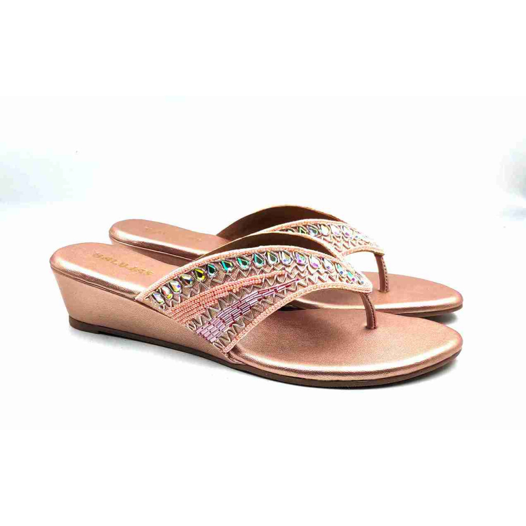 86-153: Balujas Sultan Wedge Heel Slipper