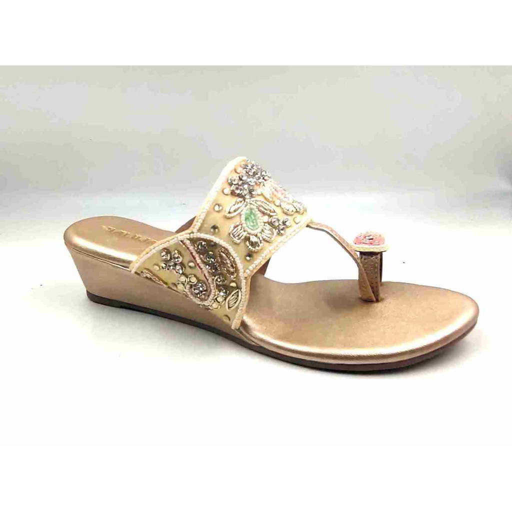 86-163: Balujas Golden Wedge Heel Slipper