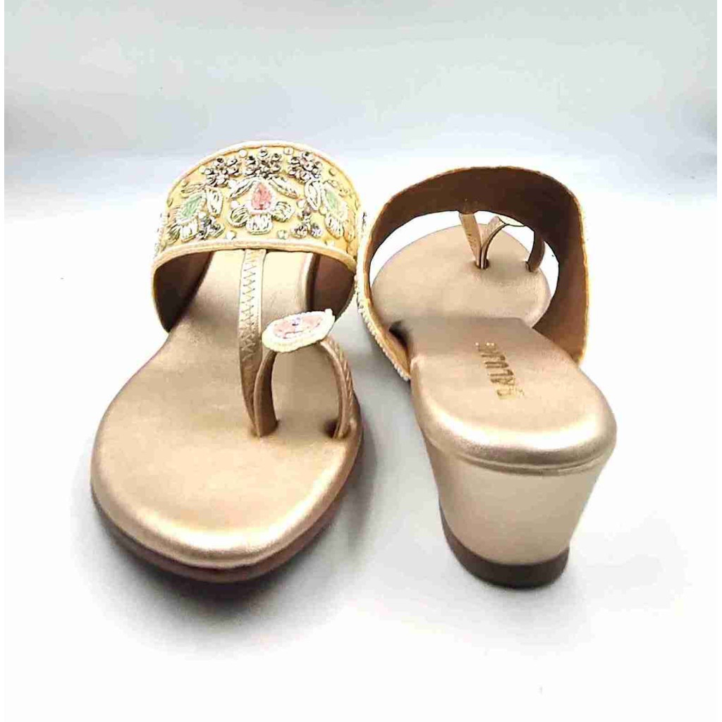 86-163: Balujas Golden Wedge Heel Slipper