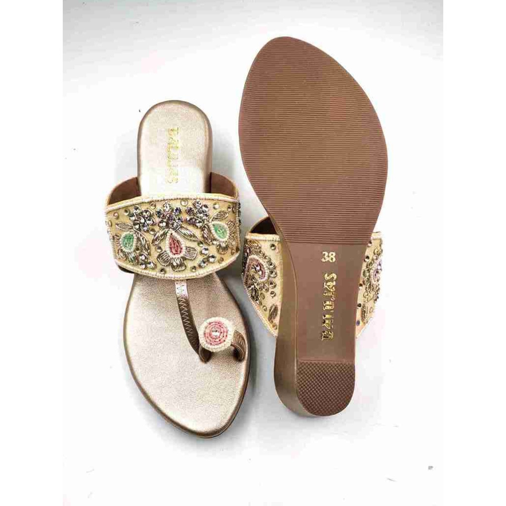 86-163: Balujas Golden Wedge Heel Slipper