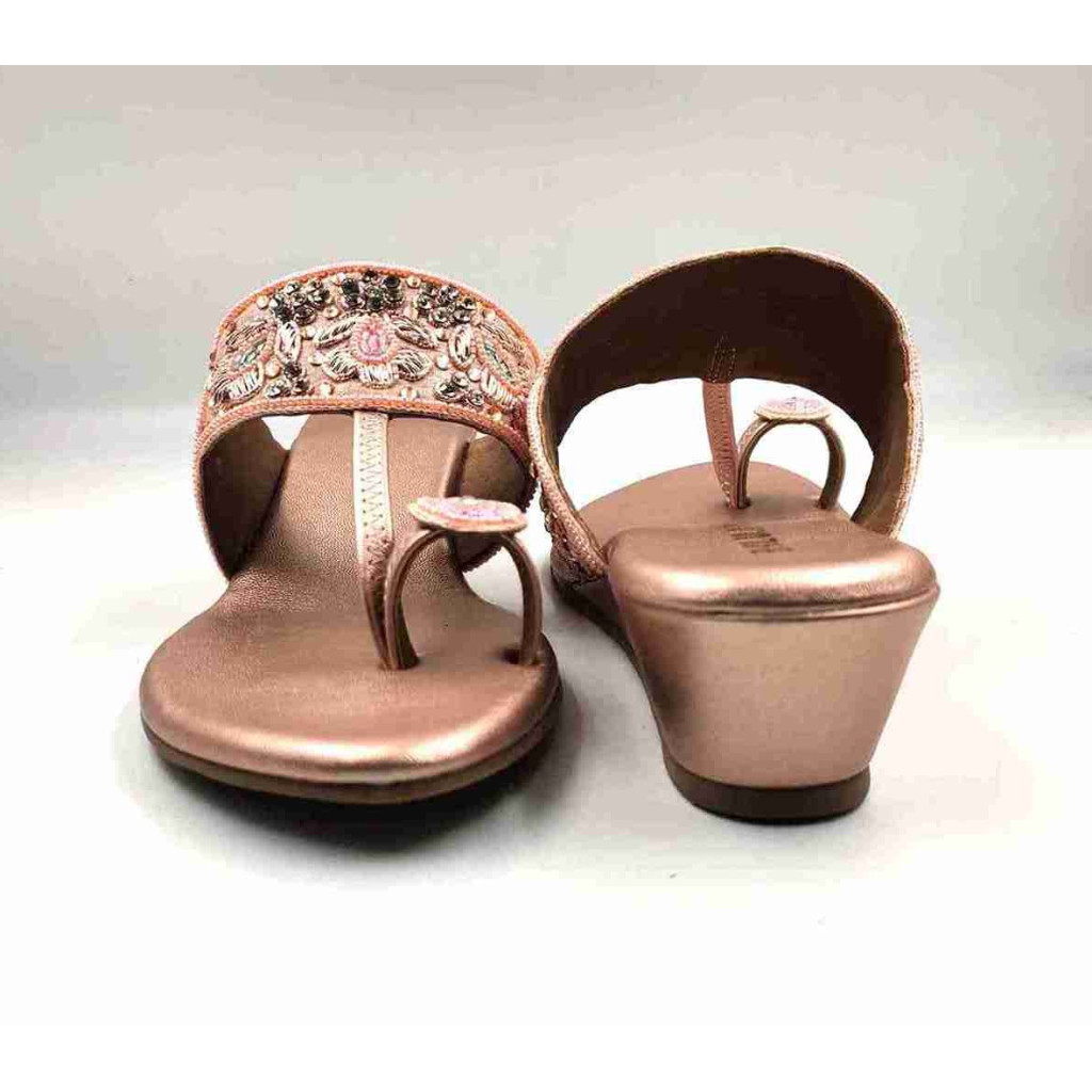 86-163: Balujas Sultan Wedge Heel Slipper