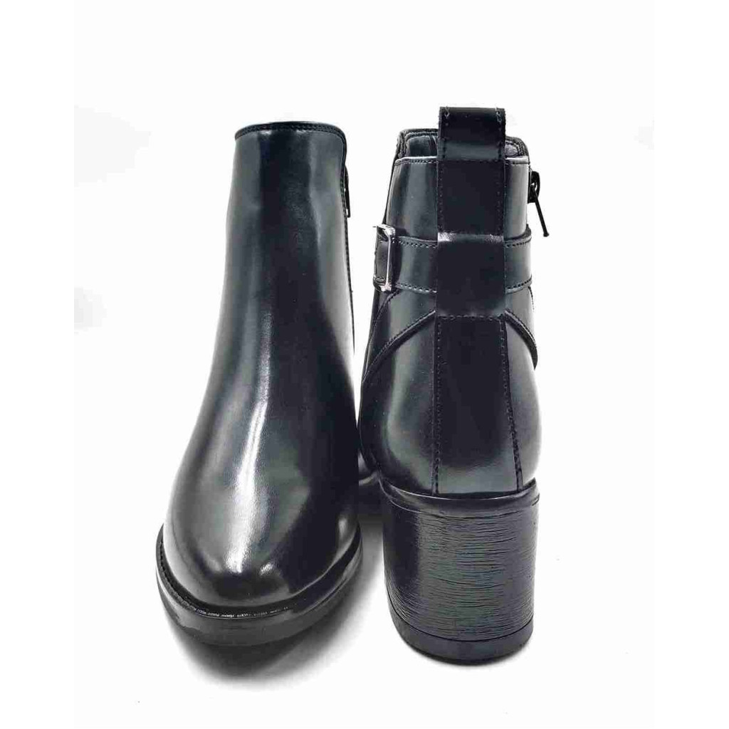 AG-02: Balujas Women's Black Boot