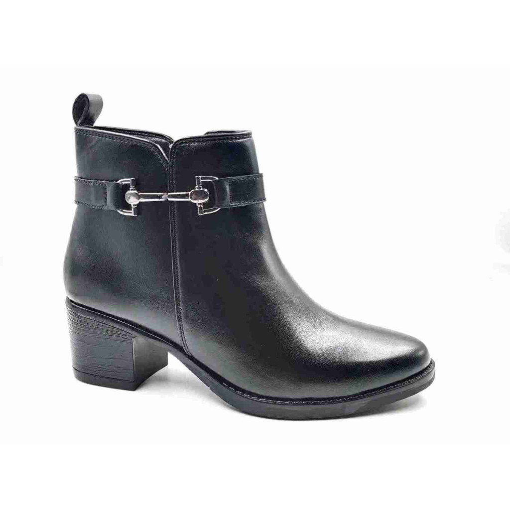 AG-06: Balujas Women's Black Ankle Boot