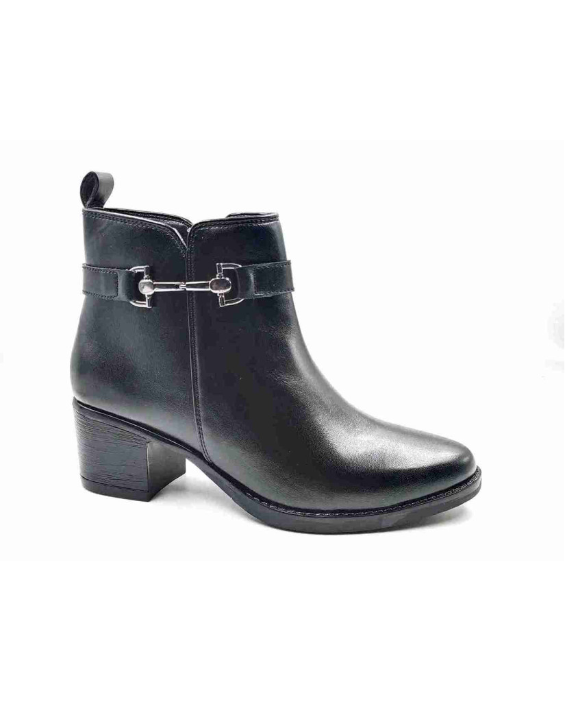 AG-06: Balujas Women's Black Ankle Boot