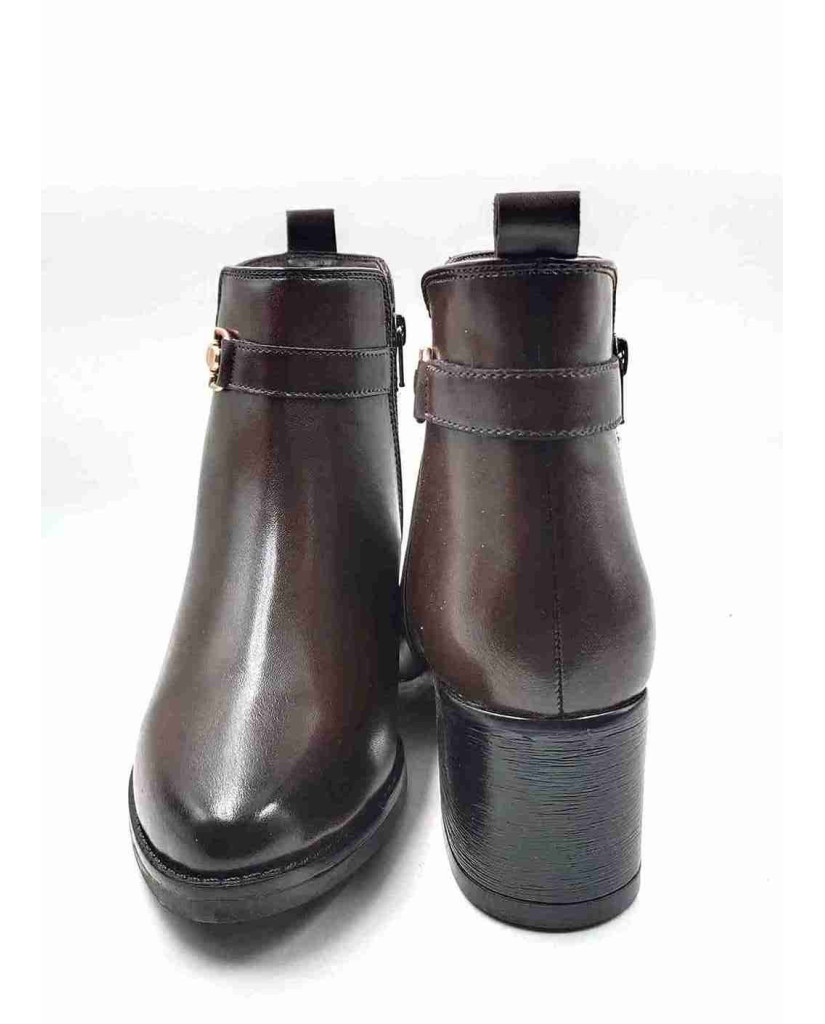 AG-06: Balujas Women's Brown Ankle Boot