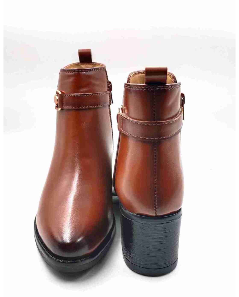 AG-06: Balujas Women's Tan Ankle Boot