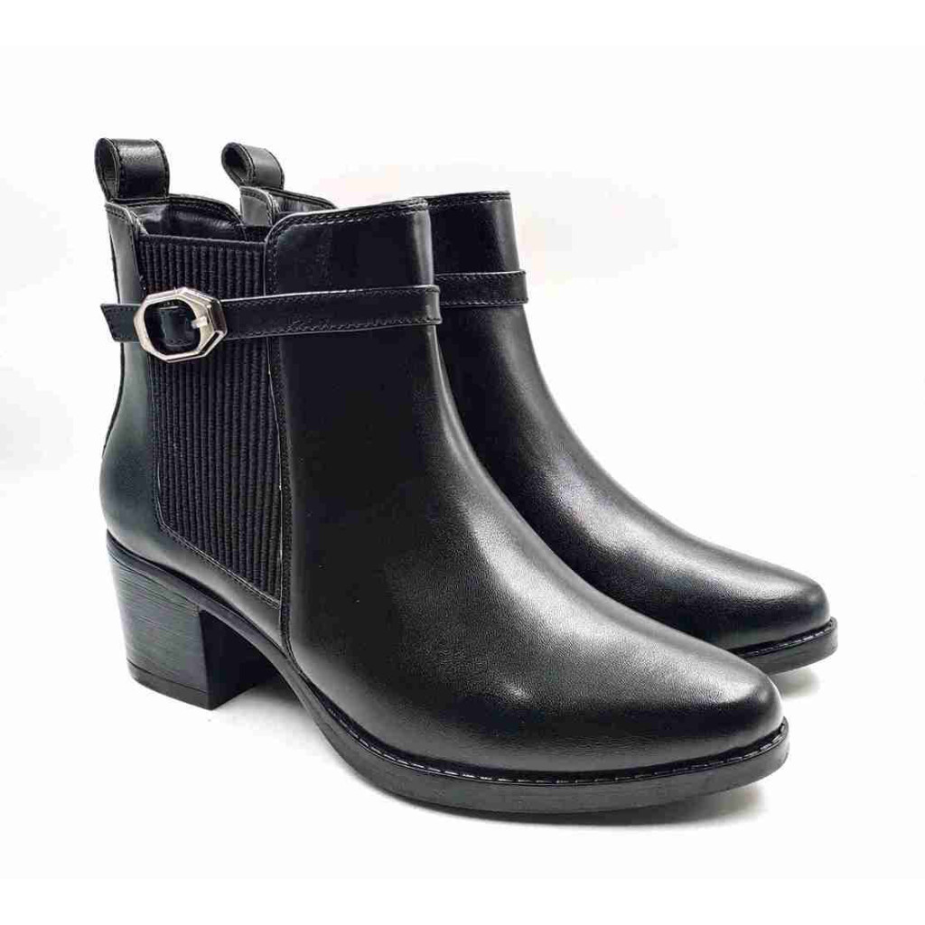 AG-08: Balujas Women's Black Ankle Boot