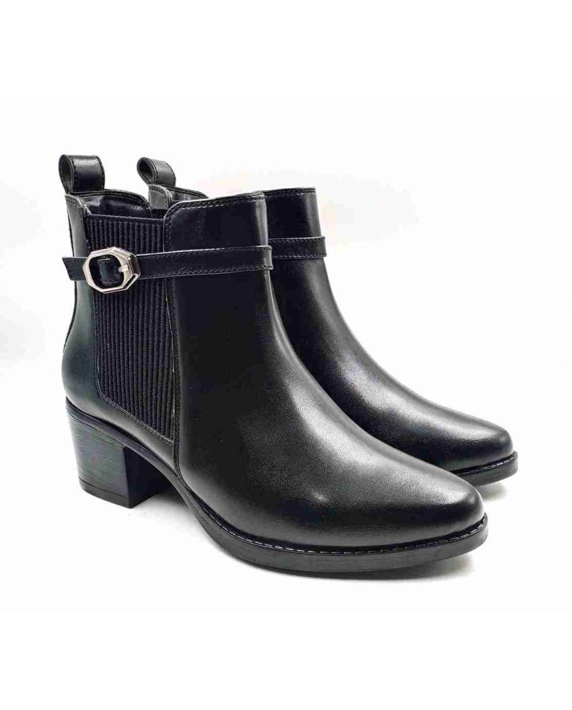 AG-08: Balujas Women's Black Ankle Boot