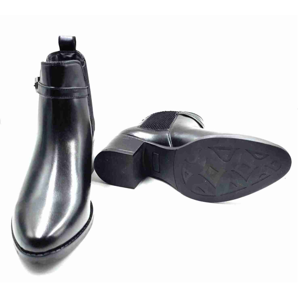 AG-08: Balujas Women's Black Ankle Boot