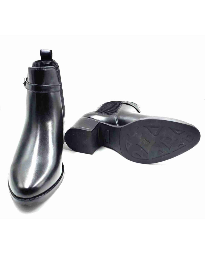 AG-08: Balujas Women's Black Ankle Boot