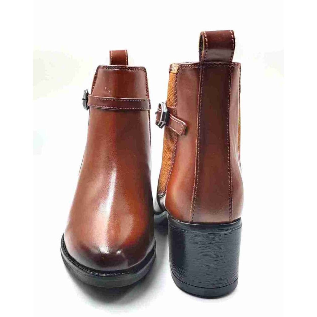 AG-08: Balujas Women's Tan Ankle Boot