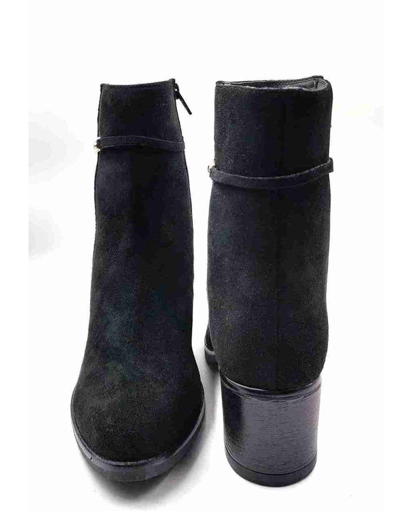 AG-20: Balujas Women's Black Suede Boot