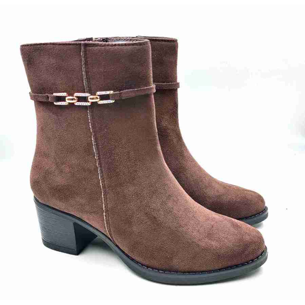 AG-20: Balujas Women's Brown Suede Boot
