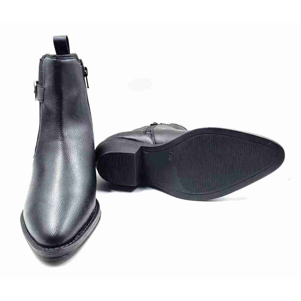 CB-02: Balujas Women's Black  Boot