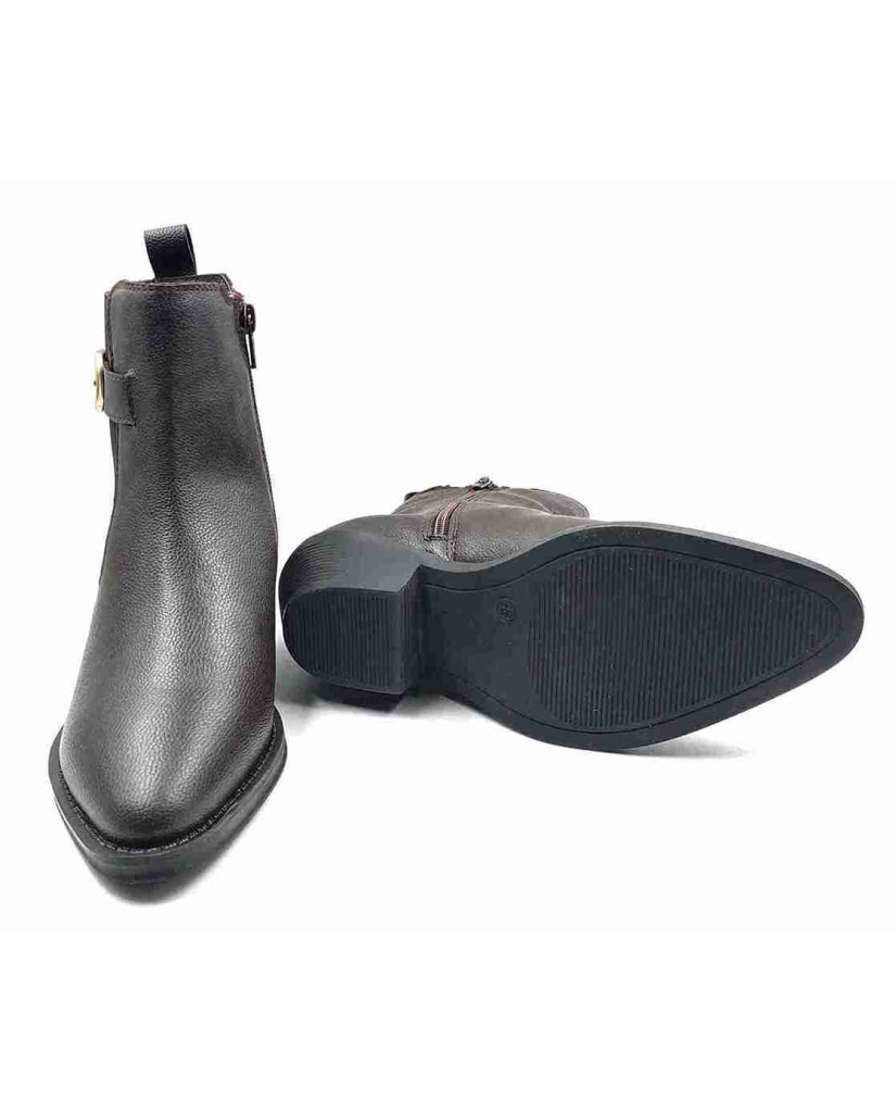 CB-02: Balujas Women's Brown Boot