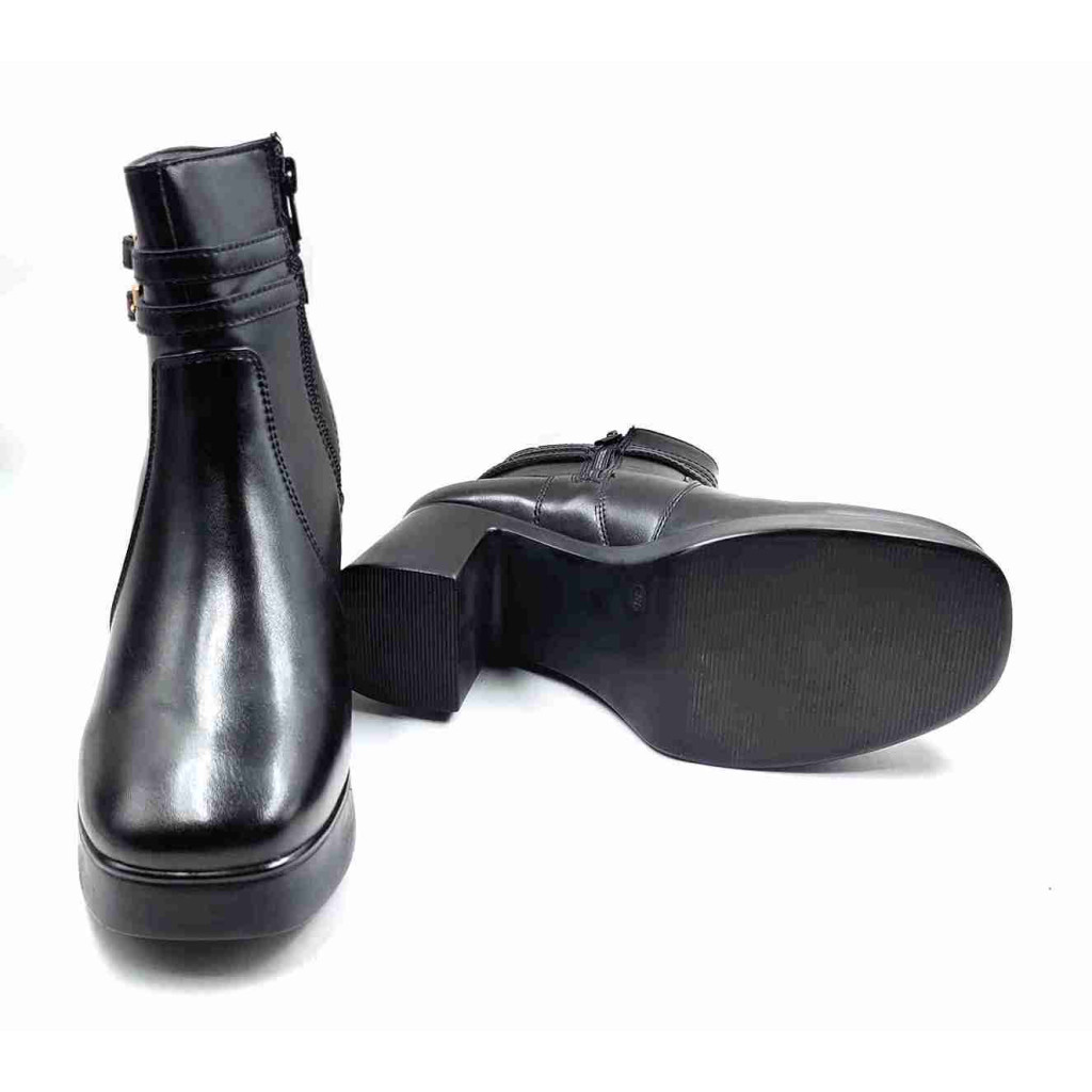 IR-03: Balujas Women's Black Boot