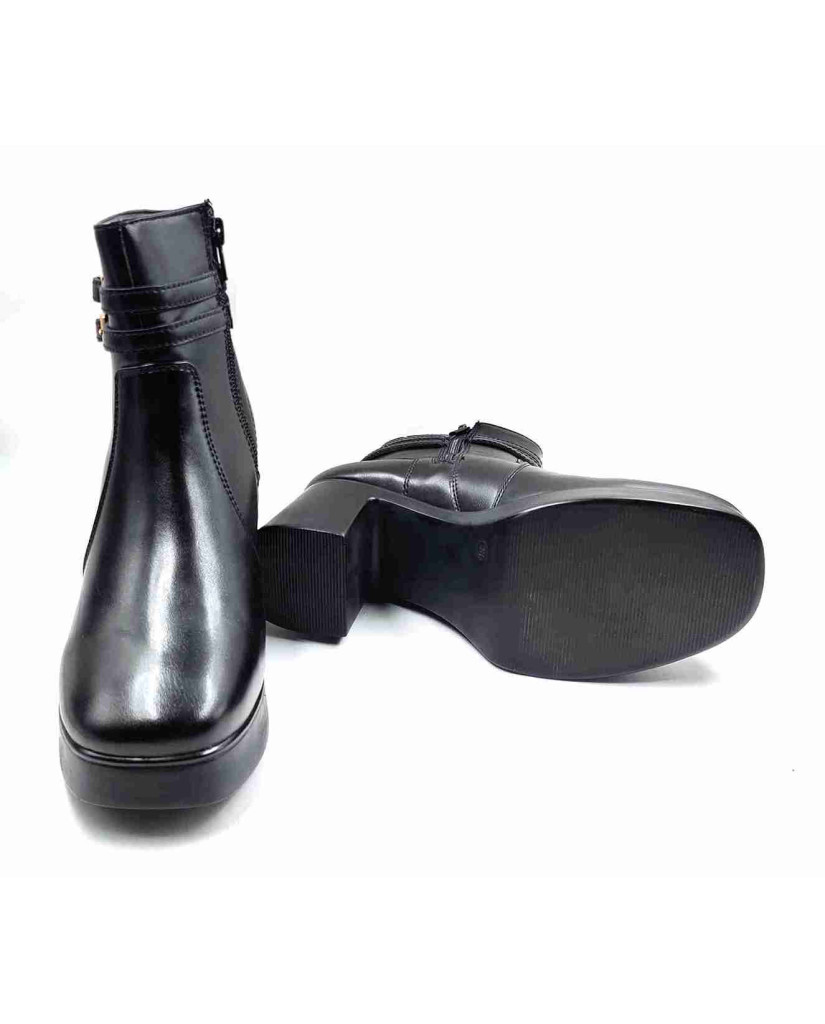 IR-03: Balujas Women's Black Boot