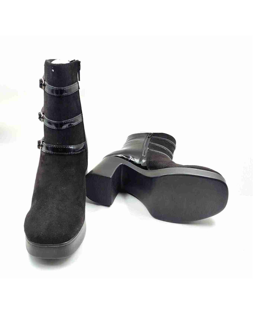 IR-10: Balujas Women's Black Boot