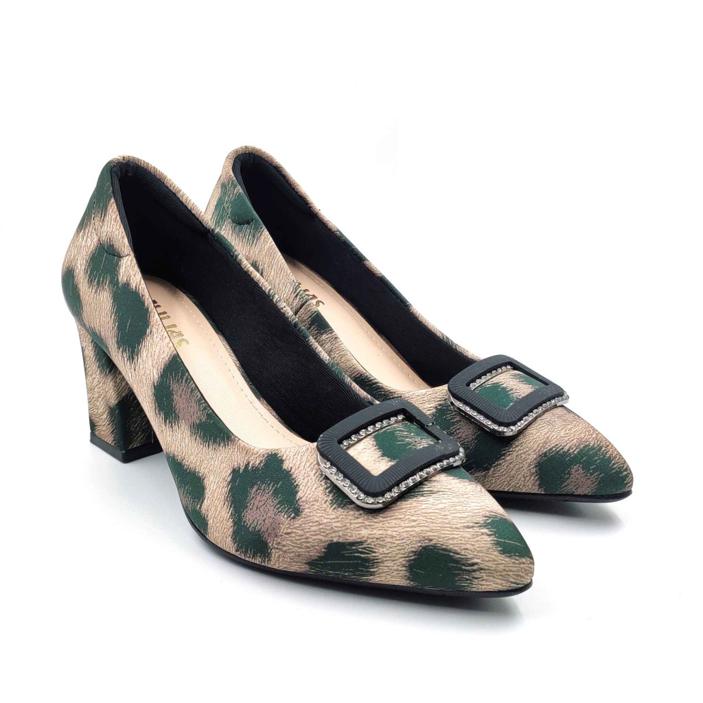 AR00010: Balujas Women's Beige Lepoard Design Pumps