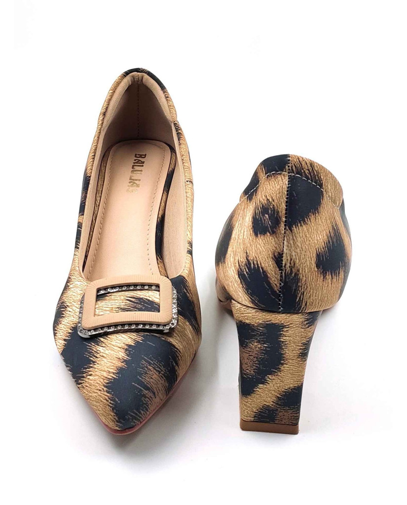 AR00010: Balujas Women's Black Lepoard Design Pumps