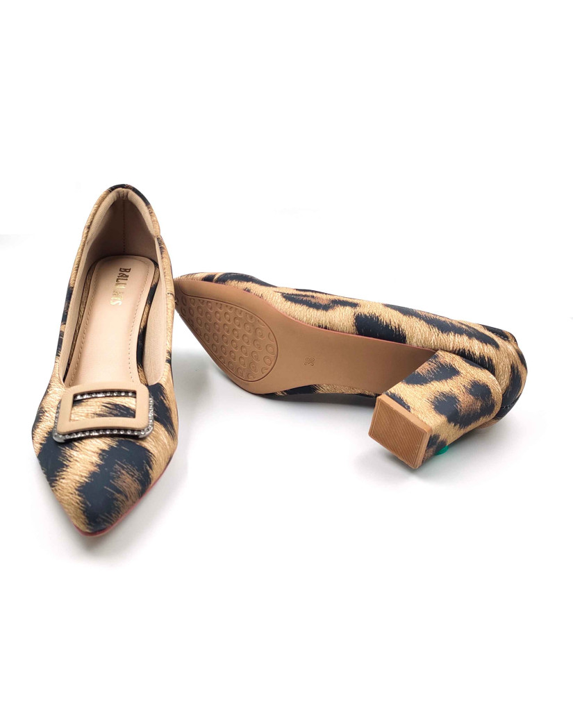 AR00010: Balujas Women's Black Lepoard Design Pumps