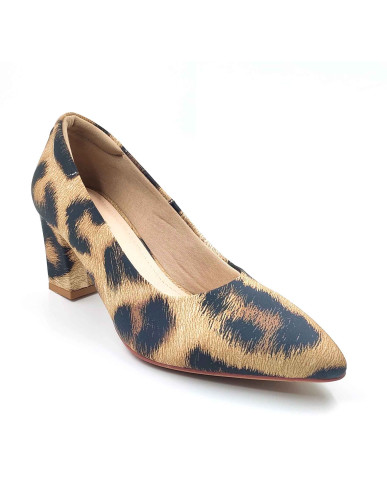 AR0003: Balujas Women's Black Lepoard Design Pumps