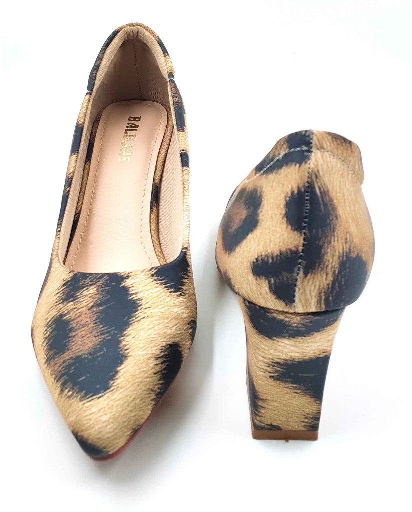 AR0003: Balujas Women's Black Lepoard Design Pumps