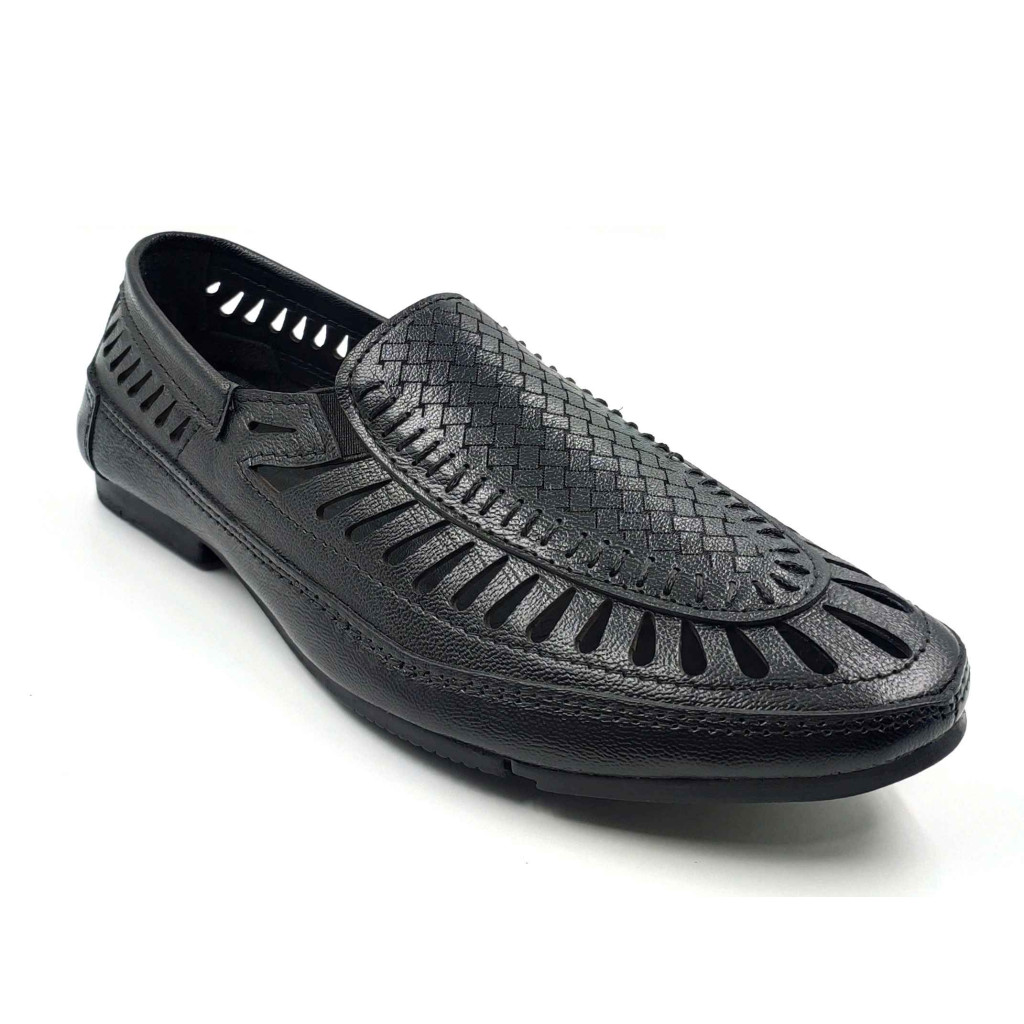 BALENO-2: Balujas Men's Black Casual Sandal