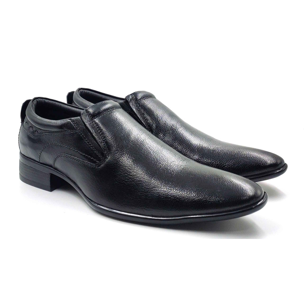 11030 Balujas Man's Black Slip on Shoes