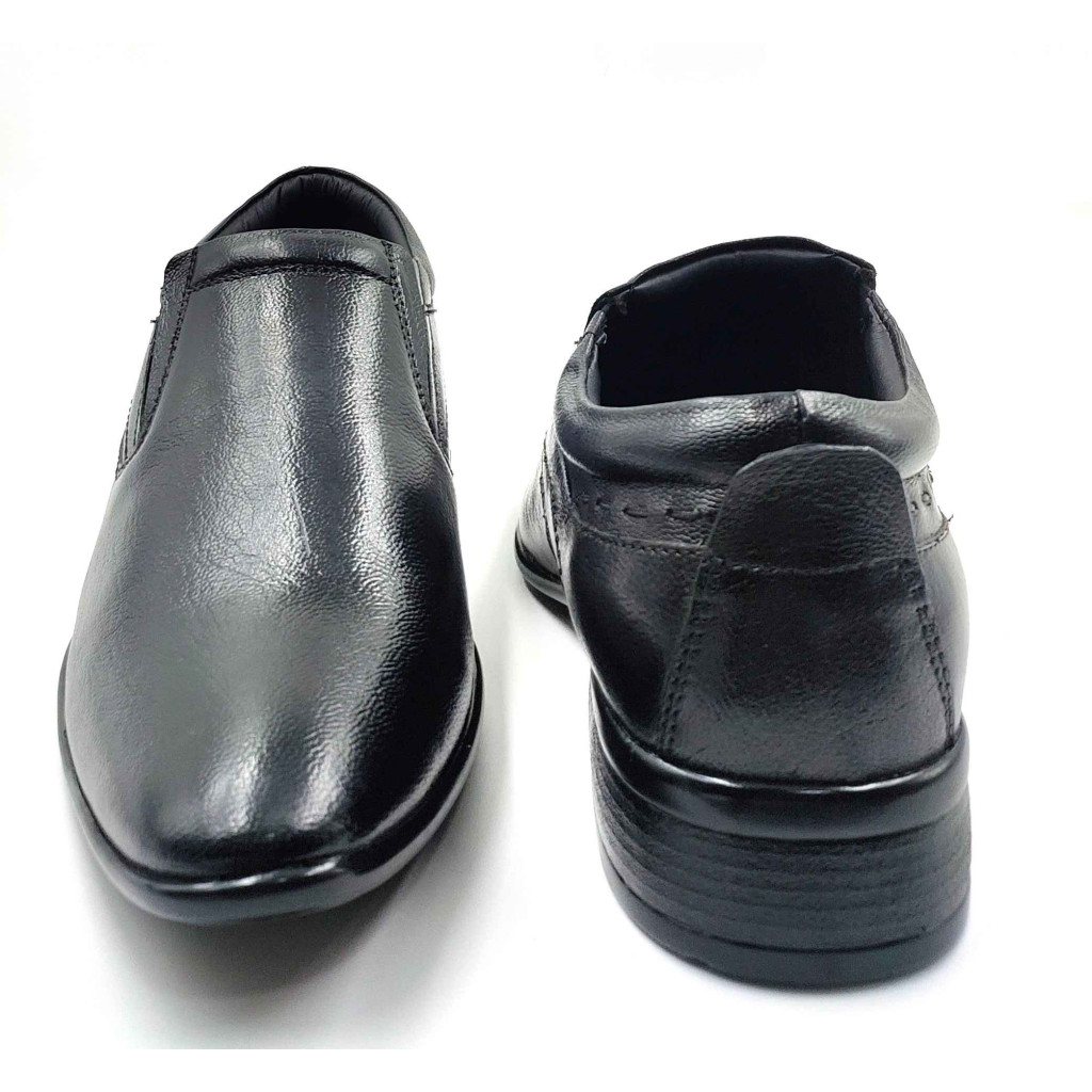 11030 Balujas Man's Black Slip on Shoes