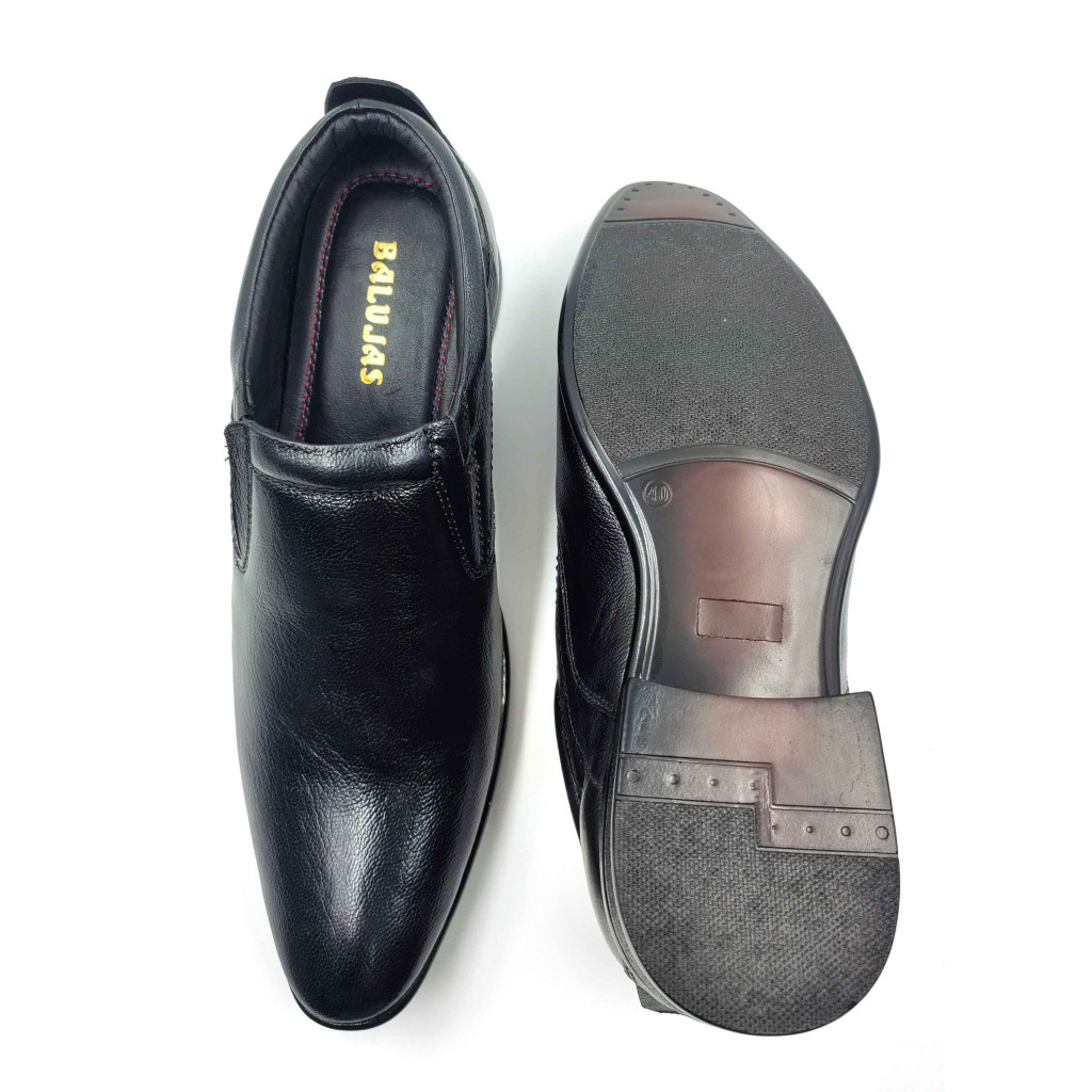 11030 Balujas Man's Black Slip on Shoes