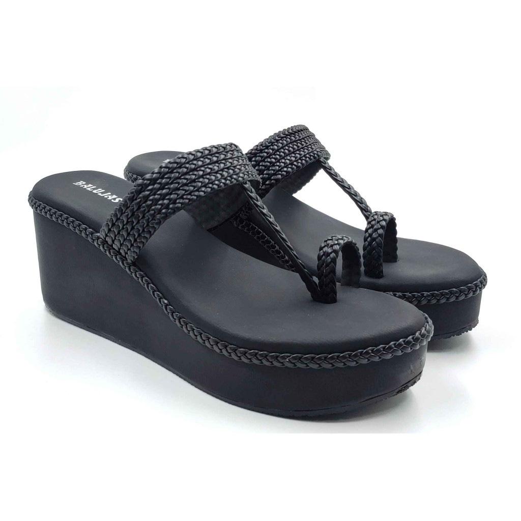 1117 Balujas Women Black Wedge Heel Kolhapuri Chappal