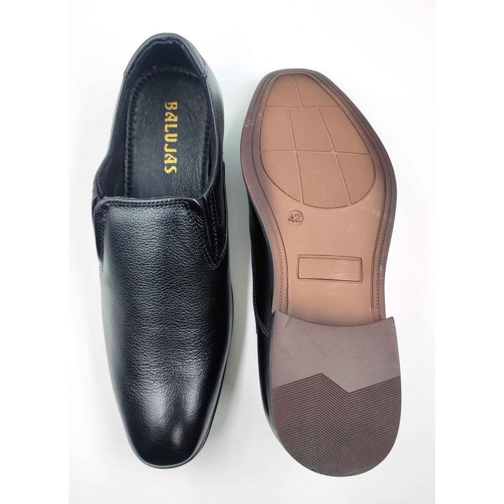 2343 Balujas Man's Black Slip on Shoes