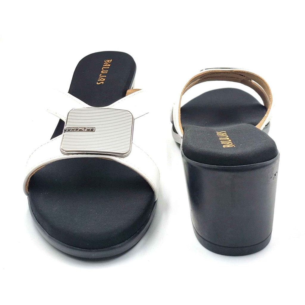 9118: Balujas White Block Heel Slipper