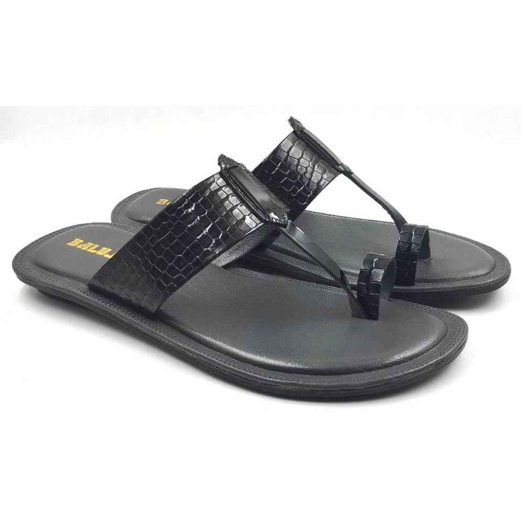 702: Black Leather Toe-Ring Kolhapuri Slippers