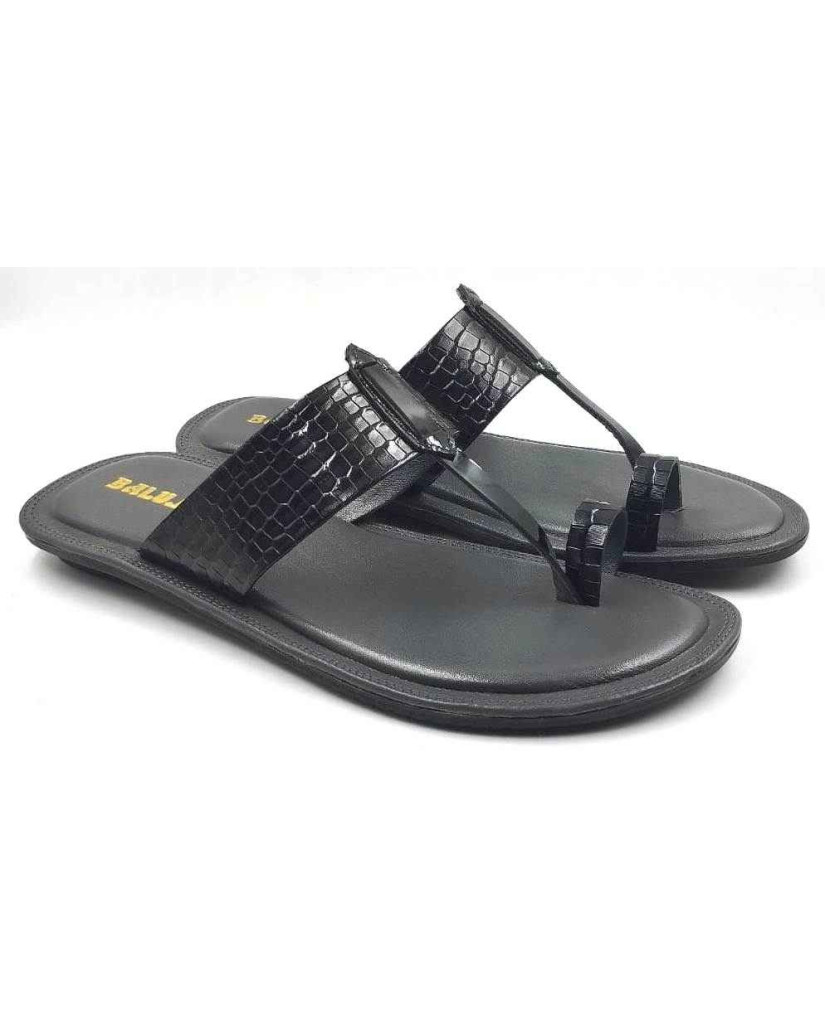 702: Black Leather Toe-Ring Kolhapuri Slippers