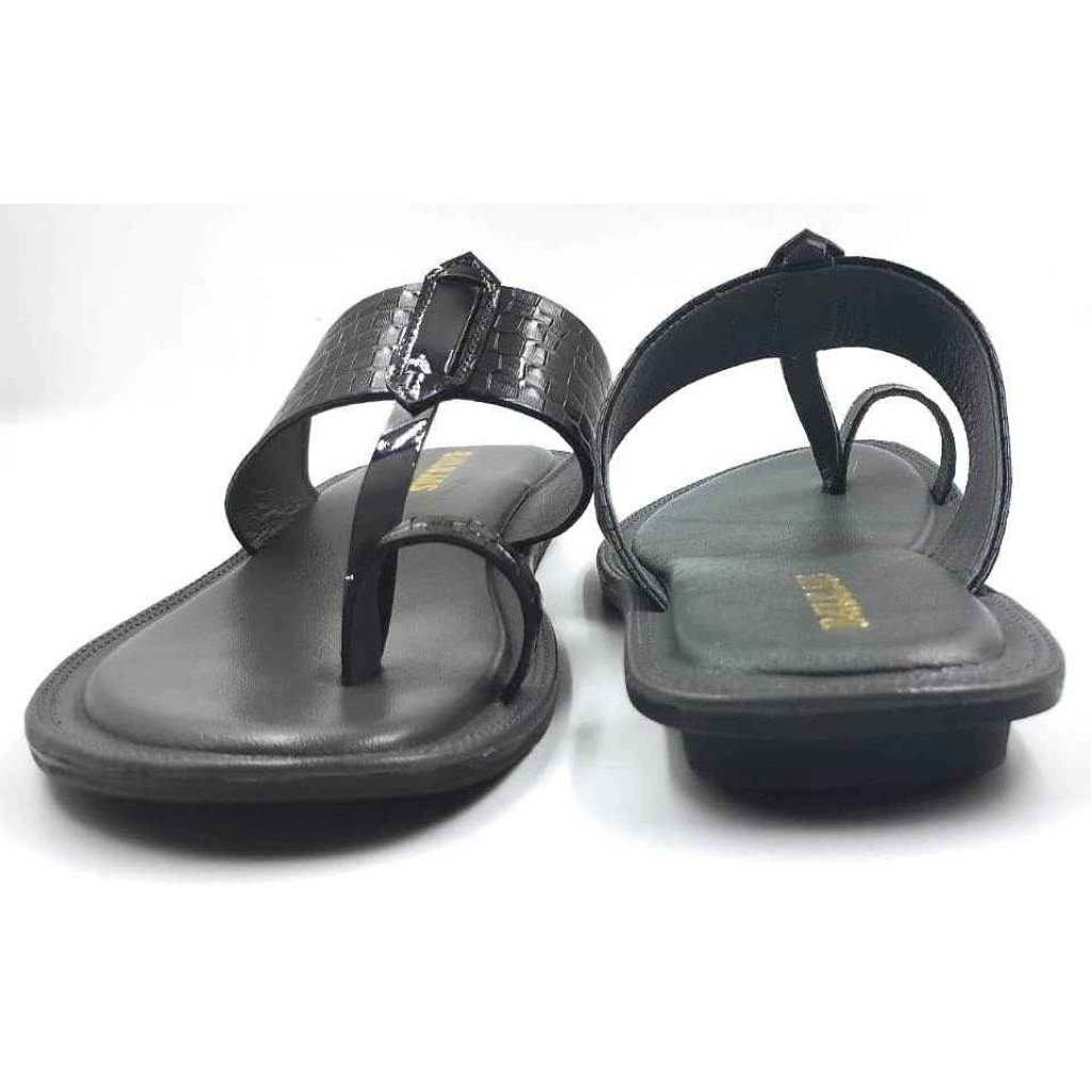 702: Black Leather Toe-Ring Kolhapuri Slippers