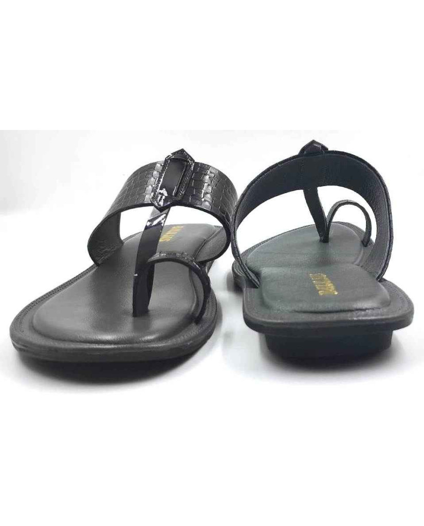702: Black Leather Toe-Ring Kolhapuri Slippers