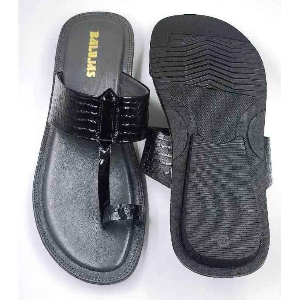 702: Black Leather Toe-Ring Kolhapuri Slippers
