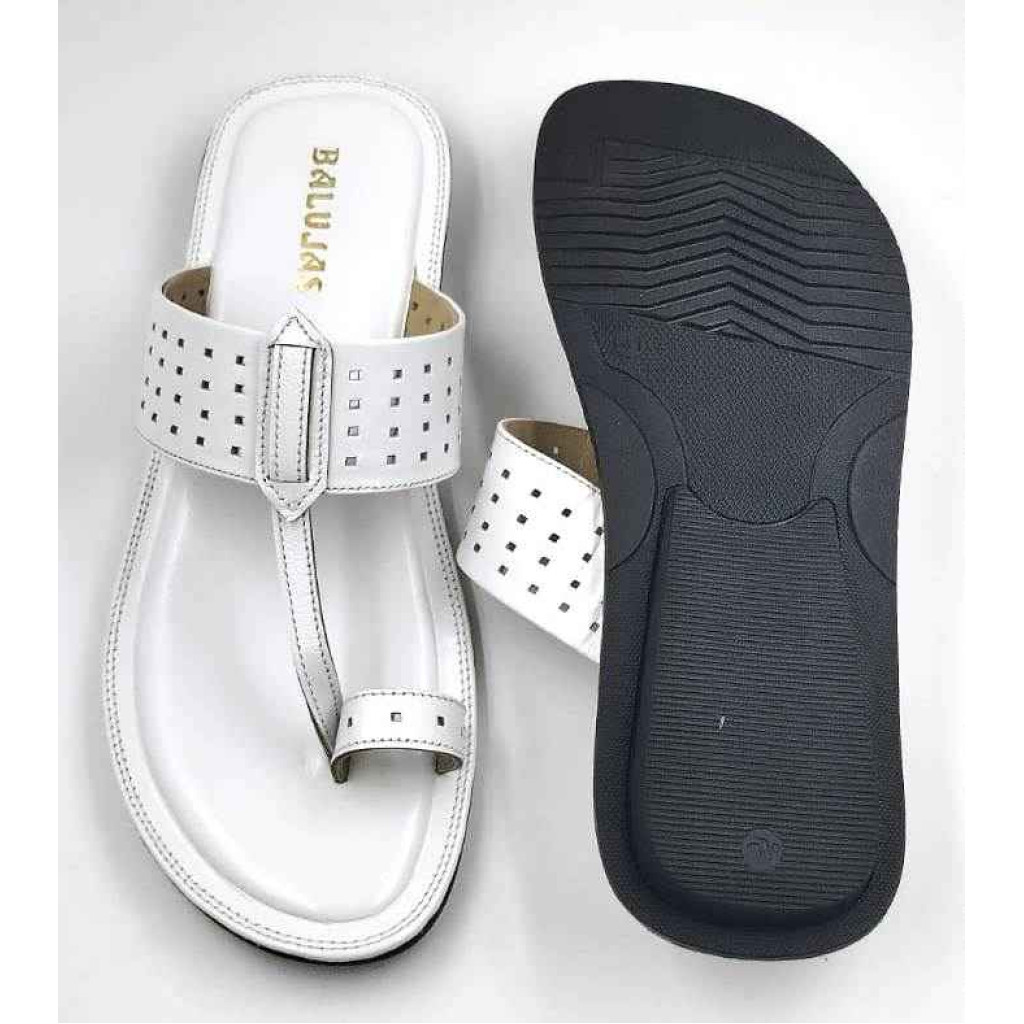 705: White Leather Toe-Ring Kolhapuri Slippers