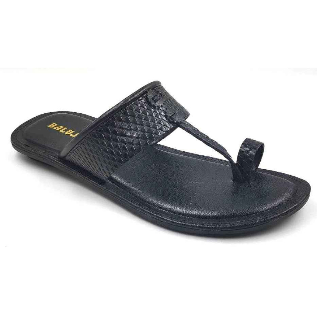 713: Black Leather Toe-Ring Kolhapuri Slippers