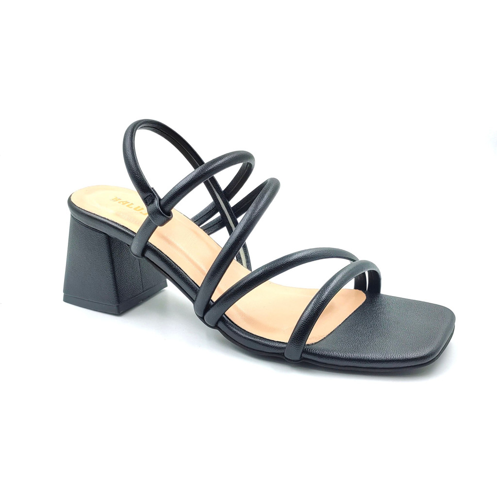 4030: Balujas Women's Black Chunky Heel Sandal