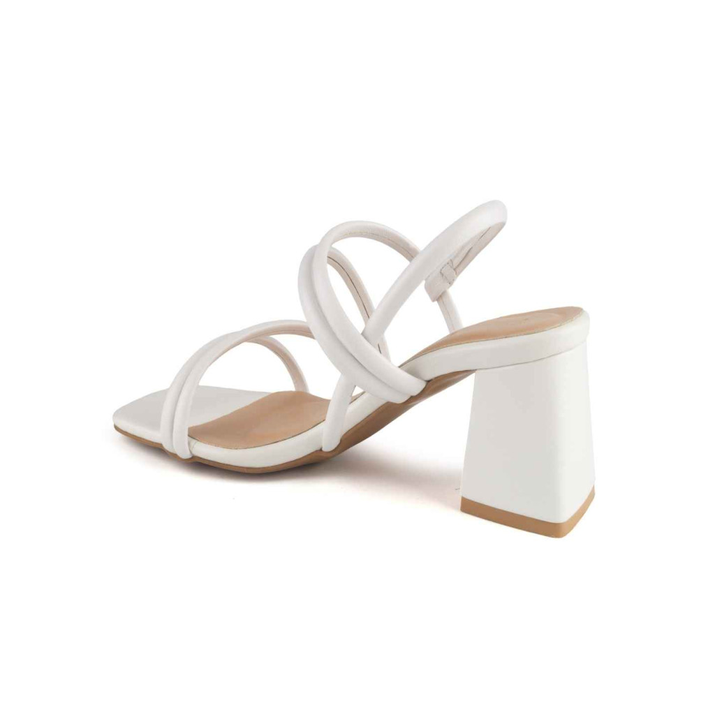 4030: Balujas Women's White Chunky Heel Sandal