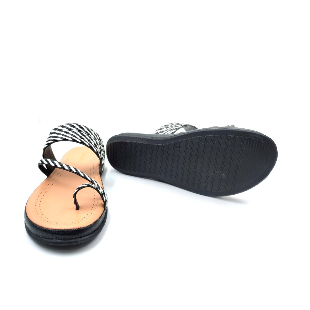 SW-04: Balujas Black Flat Slipper