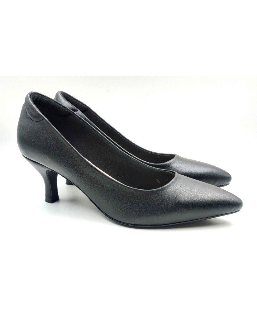 AR0002: Balujas Black Kitten Heel 