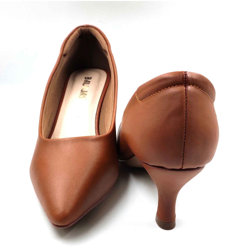 AR0002: Balujas Tan Kitten Heel 
