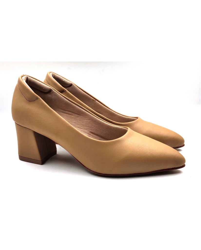 AR0008: Balujas Beige Block Heel Pumps 